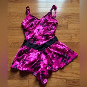 NWOT Pink/Black One Piece Swimsuit Size 10